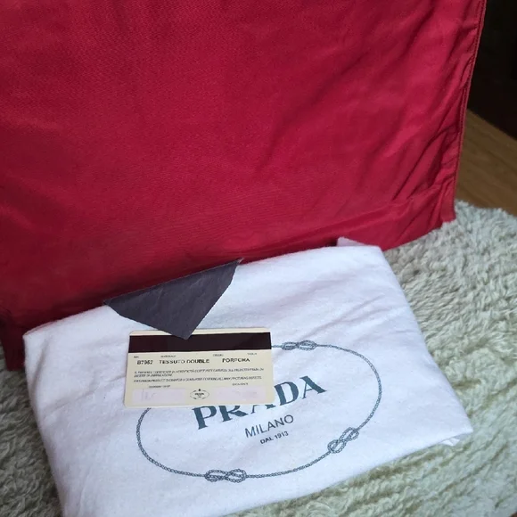 Prada Vibrant Red Tote Bag - Picture 2 of 16